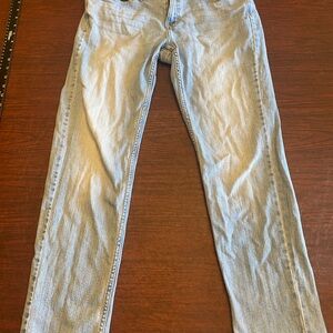 Banana Republic Faded Girlfriend Jeans, Size 28/6. Very Good Condition.